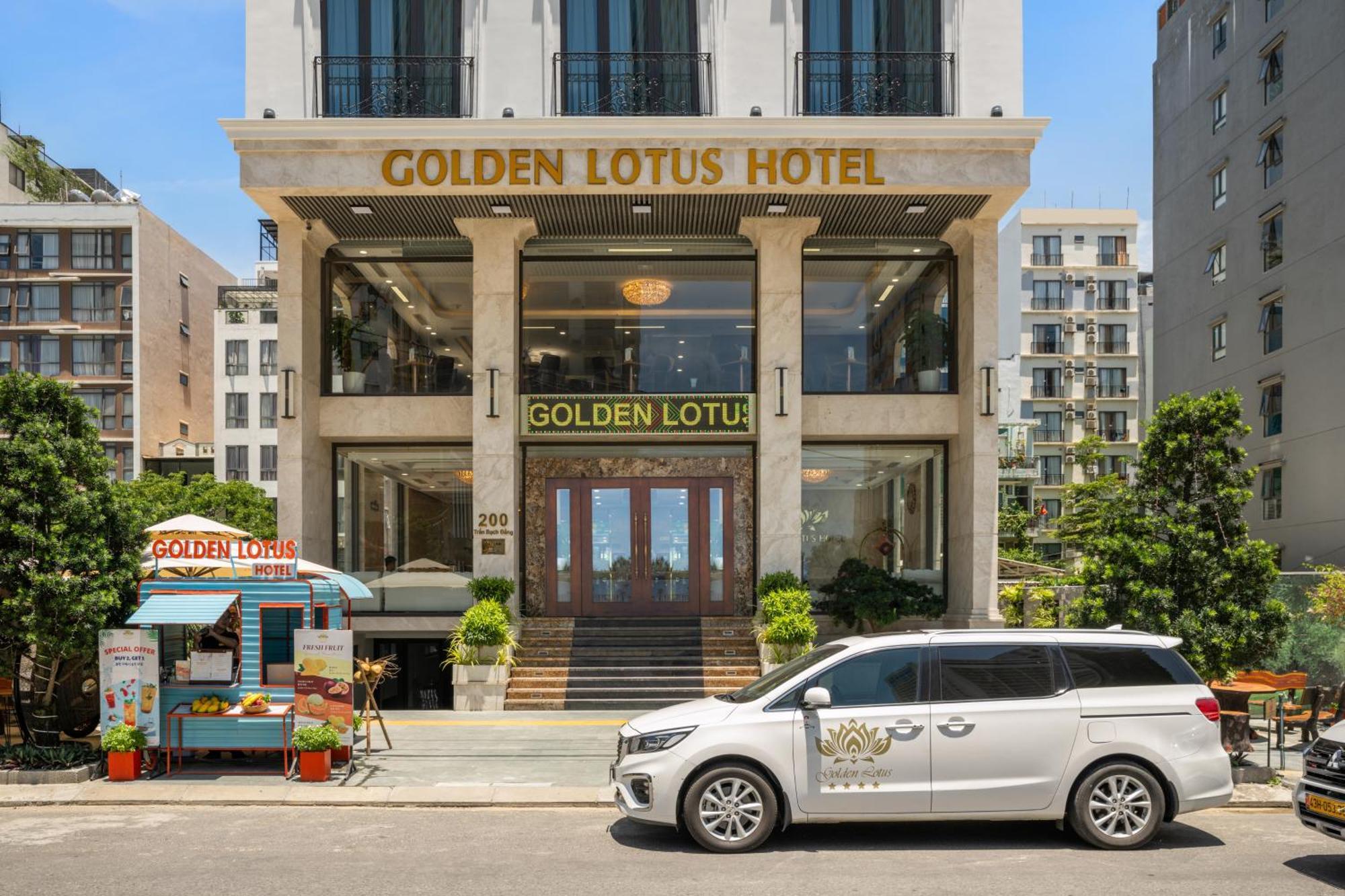 Golden Lotus Hotel Da Nang - Rooftop Bar Sea View מראה חיצוני תמונה